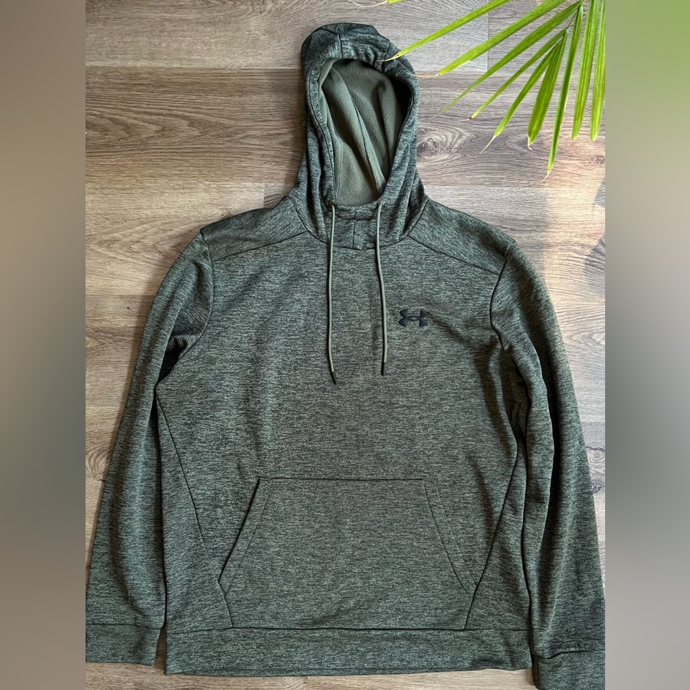 Under Armour Sweatshirt in Heathered Green - Large